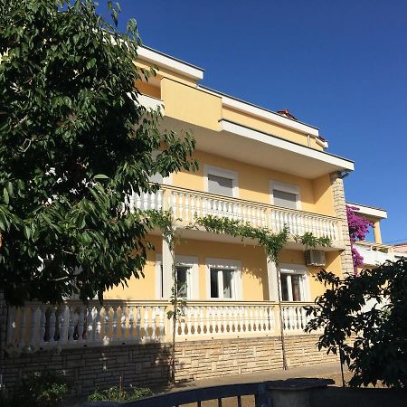Apartmani Ljubica 자다르 외부 사진